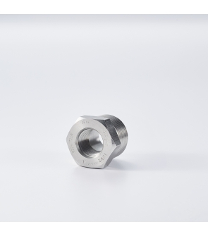 RED. BUSH  (SS304) : 1½" X ½" NPT 3000#